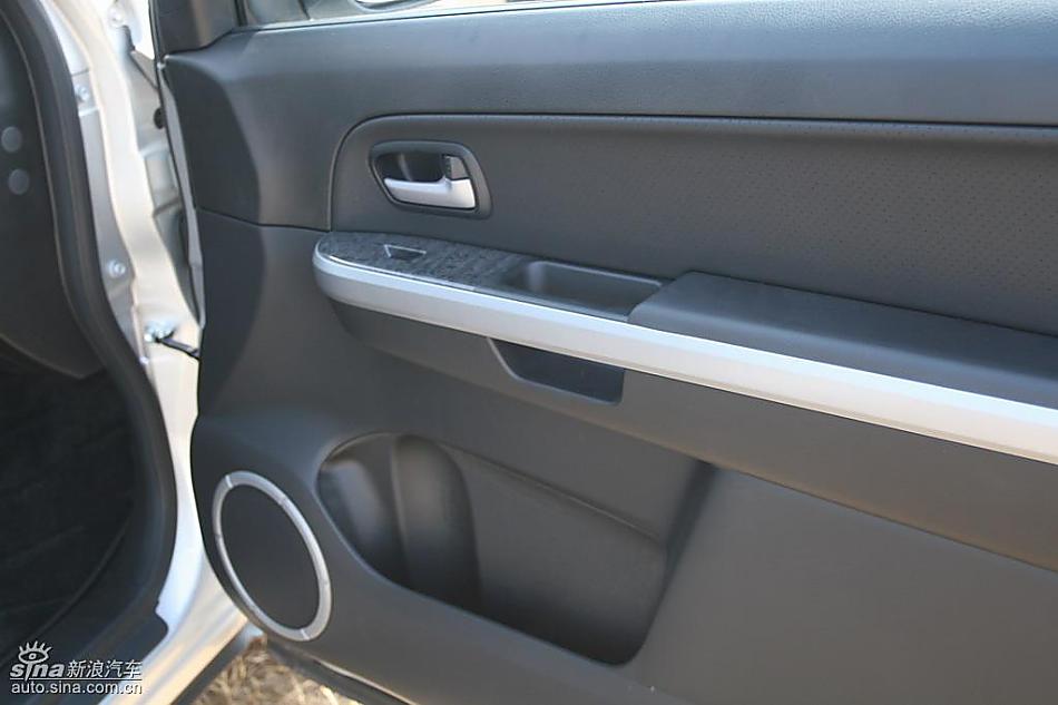 新超级维特拉2.4L三门版