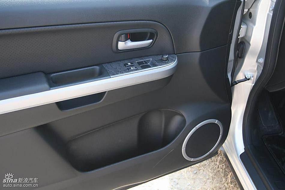 新超级维特拉2.4L三门版