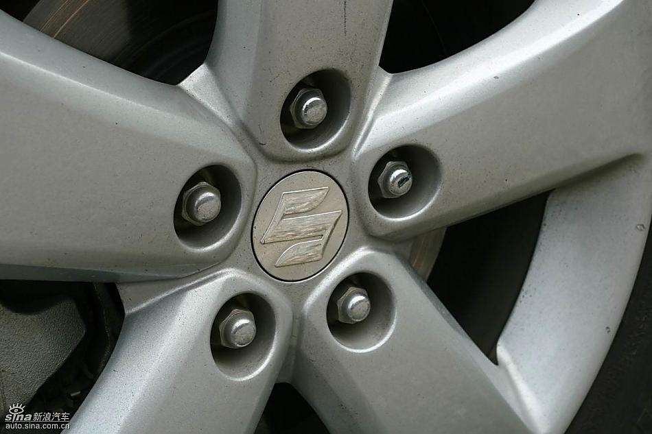 铃木超级维特拉实拍