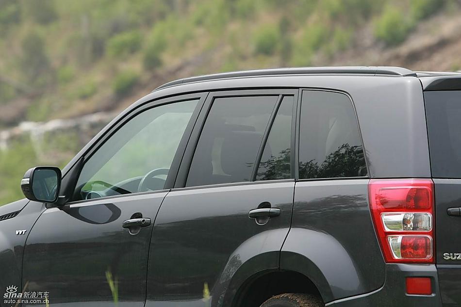 铃木超级维特拉实拍