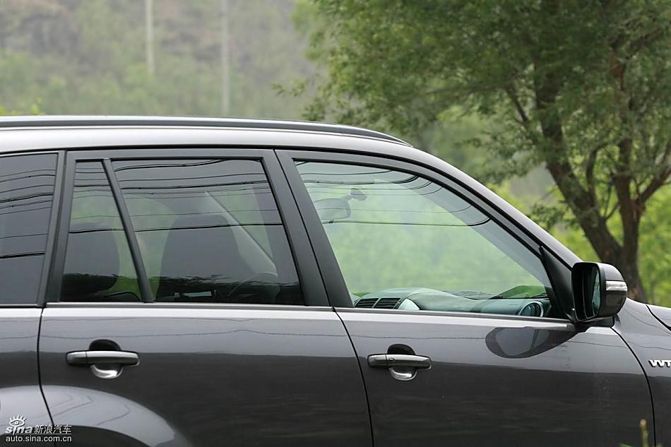 铃木超级维特拉实拍