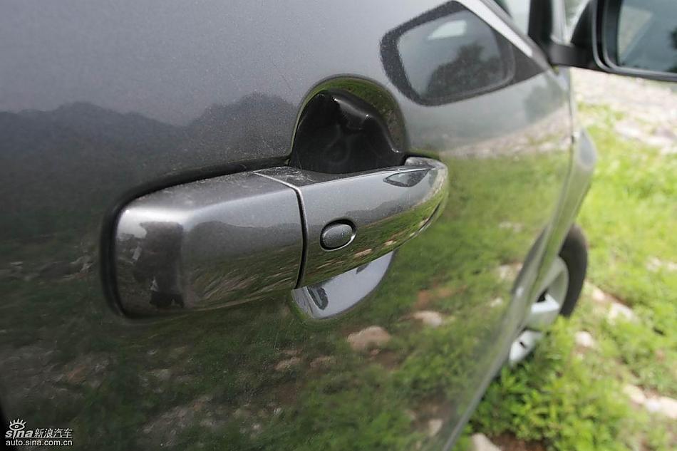 铃木超级维特拉实拍