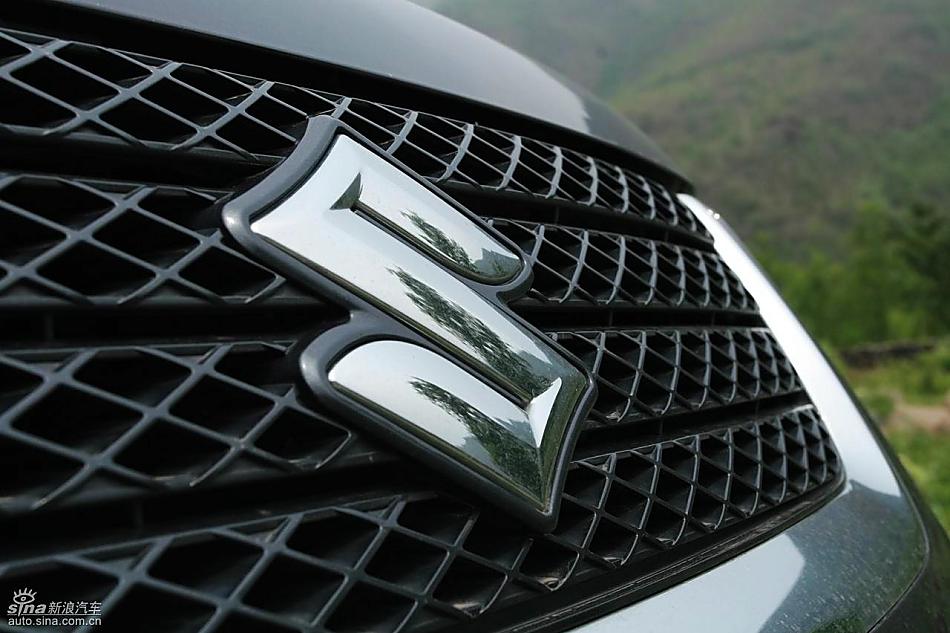 铃木超级维特拉实拍