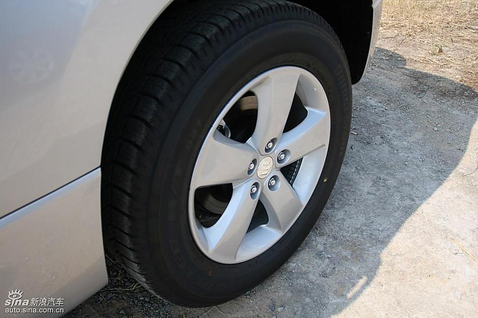 新超级维特拉2.4L三门版