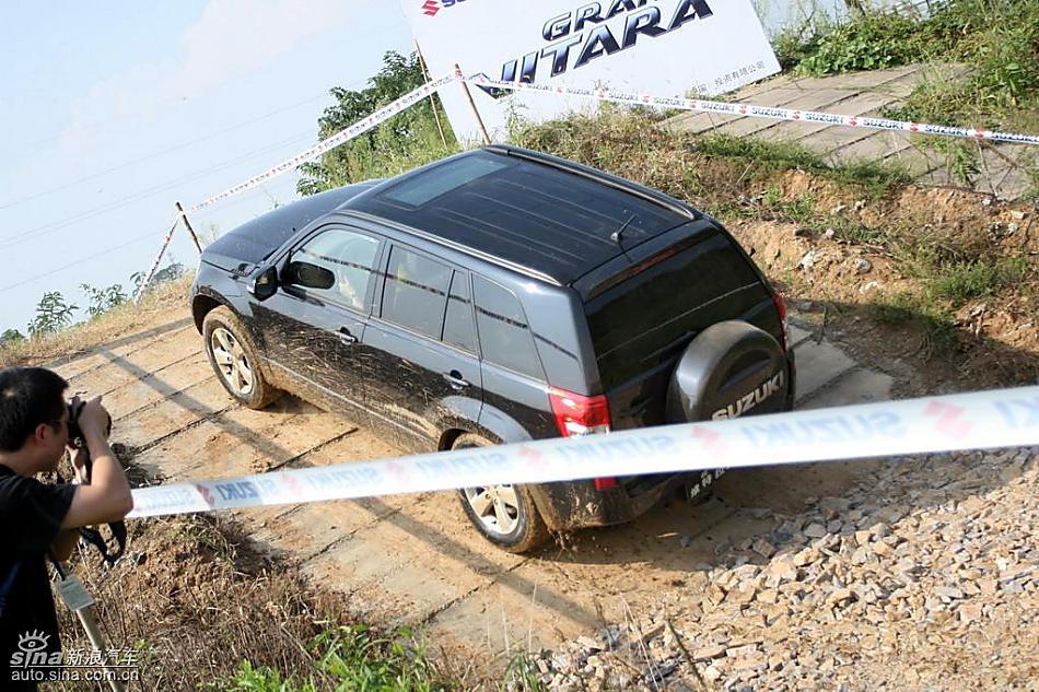 新超级维特拉越野实拍