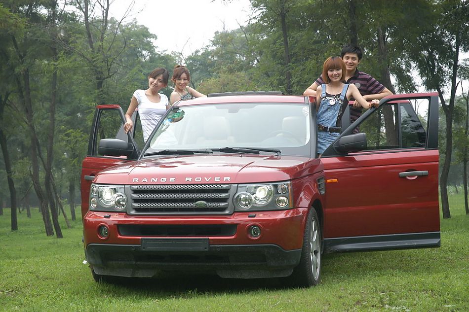 路虎揽胜运动版野趣越野