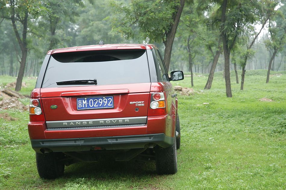 路虎揽胜运动版野趣越野