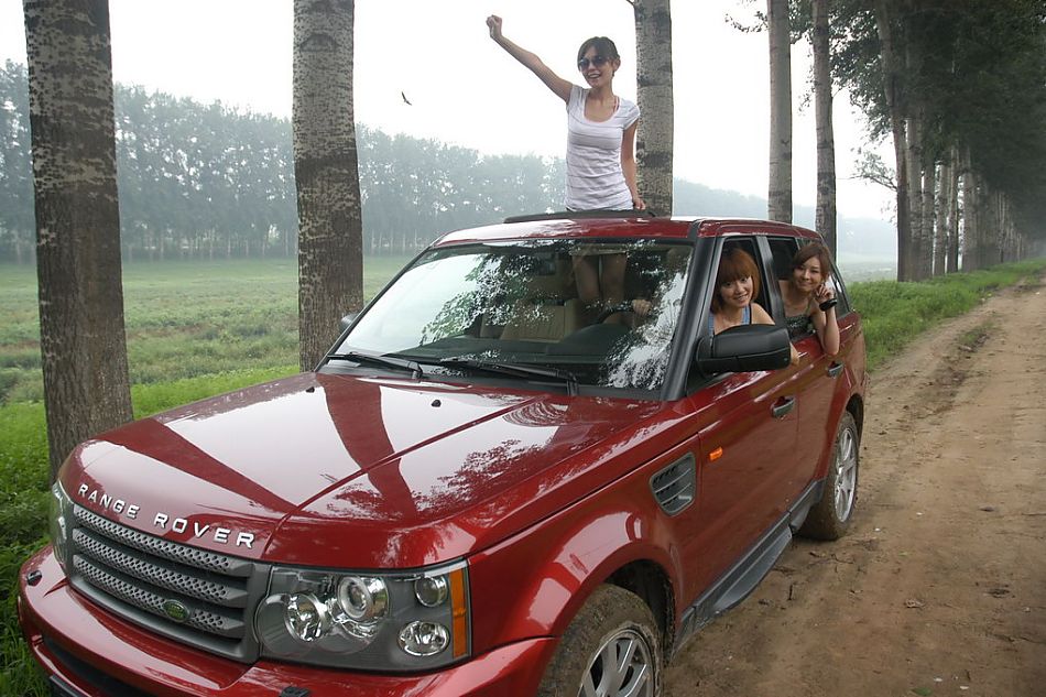 路虎揽胜运动版野趣越野