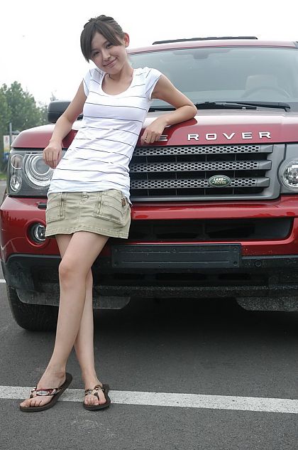 路虎揽胜运动版野趣越野