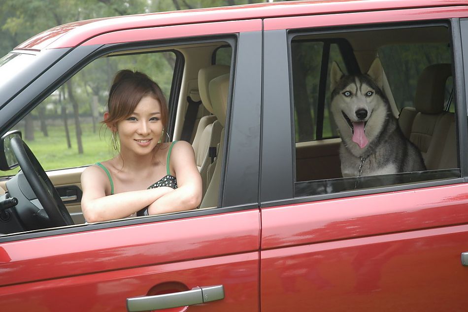 路虎揽胜运动版野趣越野