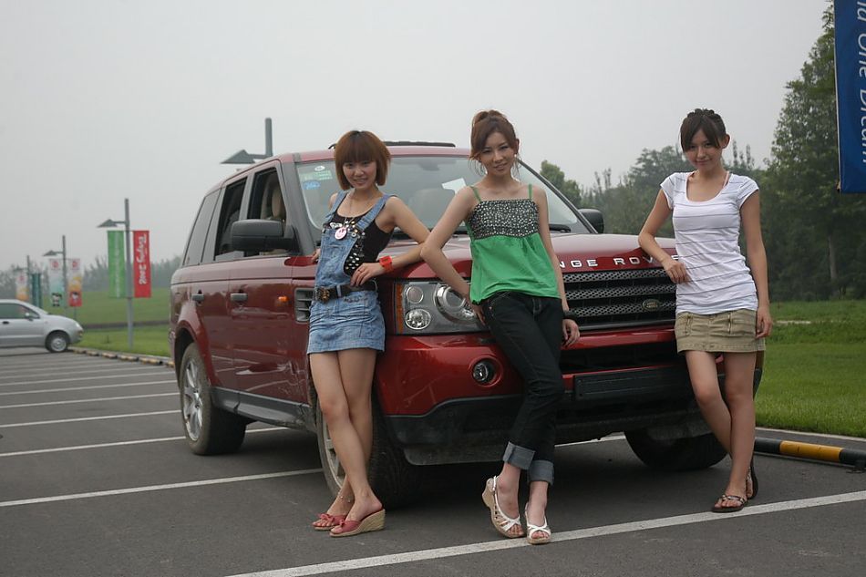 路虎揽胜运动版野趣越野