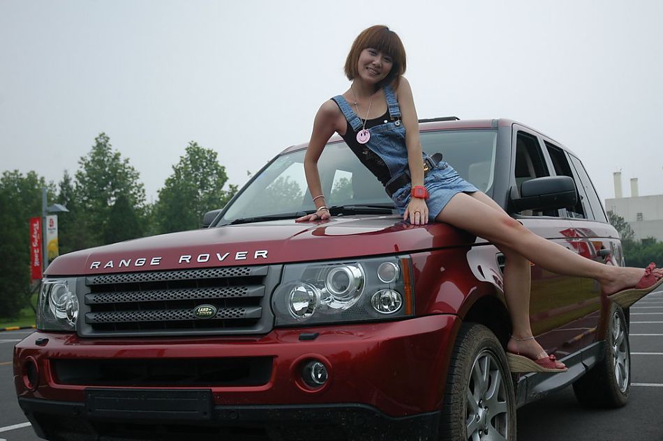 路虎揽胜运动版野趣越野