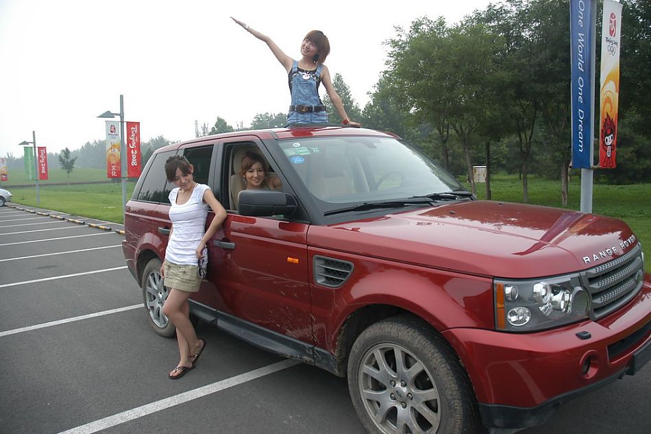 路虎揽胜运动版野趣越野