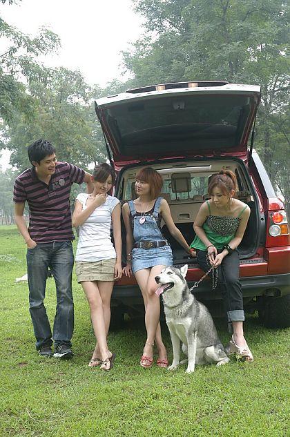 路虎揽胜运动版野趣越野