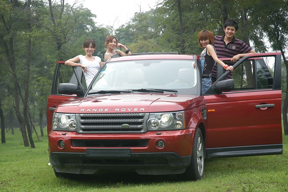 路虎揽胜运动版野趣越野