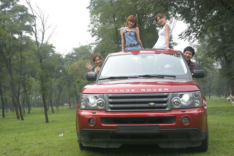 路虎揽胜运动版野趣越野