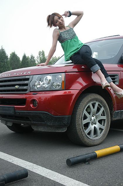 路虎揽胜运动版野趣越野