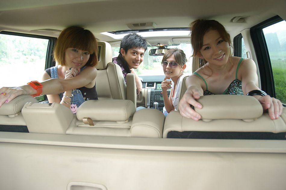 路虎揽胜运动版野趣越野