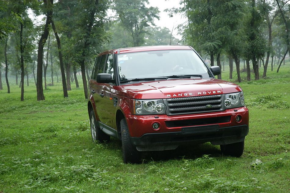 路虎揽胜运动版野趣越野