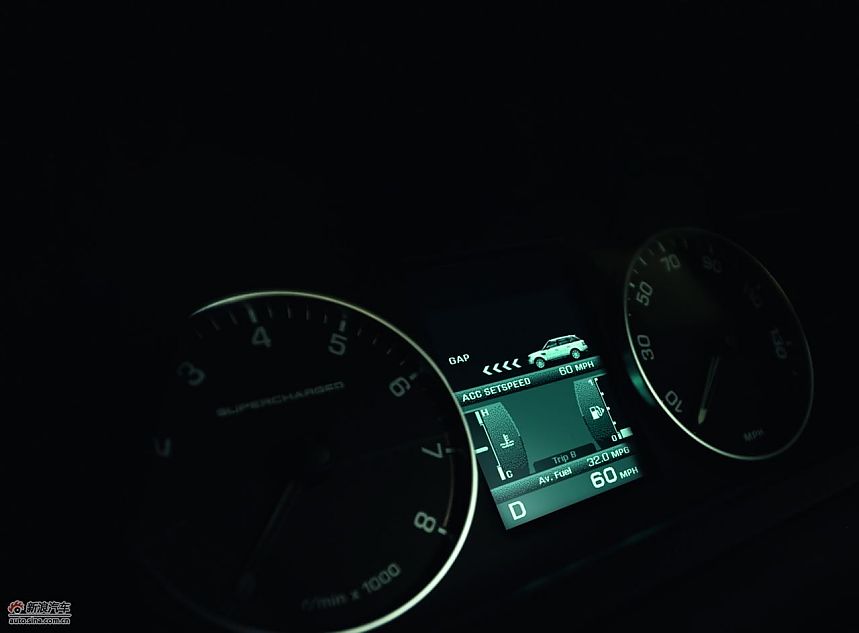 2010款路虎揽胜运动版内饰