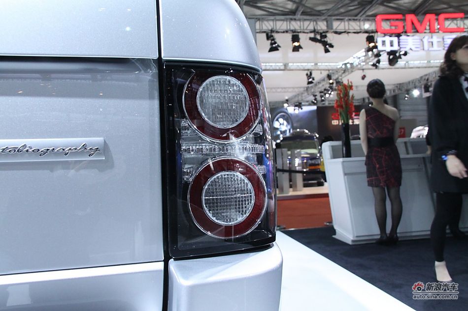 路虎揽胜尊崇创世版机械增压车