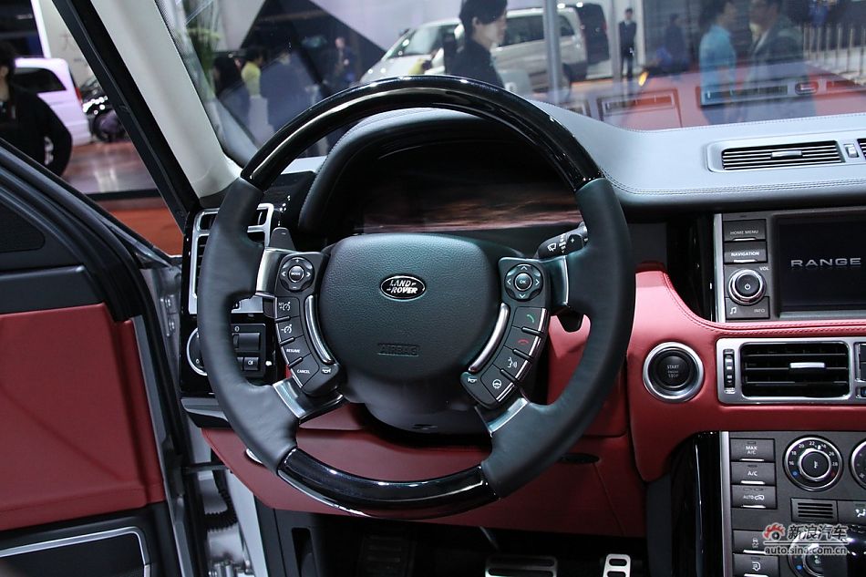 路虎揽胜尊崇创世版机械增压车