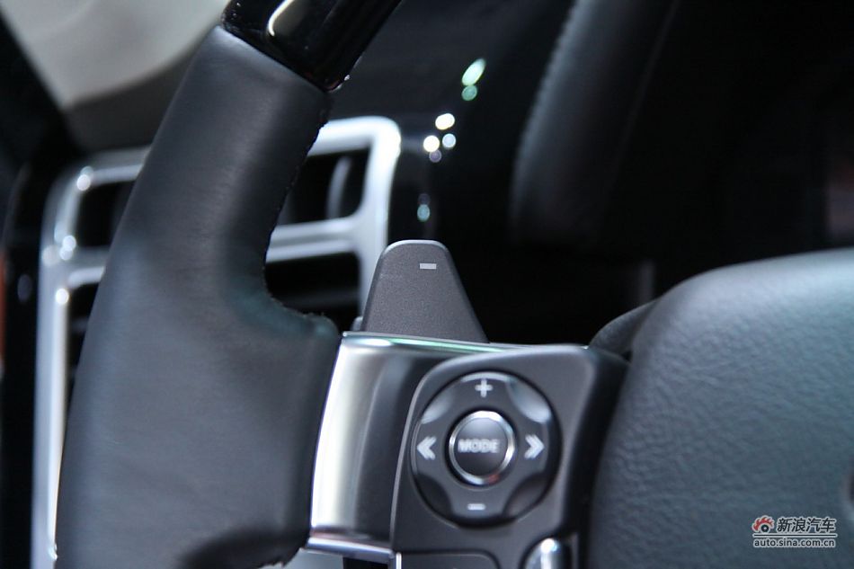 路虎揽胜尊崇创世版机械增压车