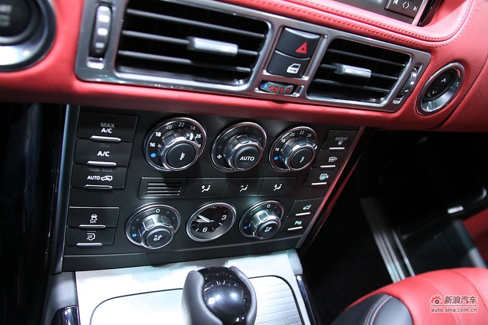 路虎揽胜尊崇创世版机械增压车