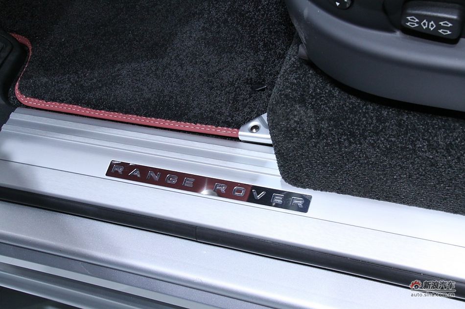 路虎揽胜尊崇创世版机械增压车