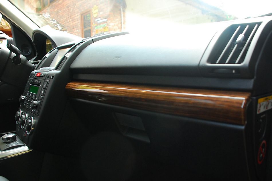 2010款路虎神行者2内饰