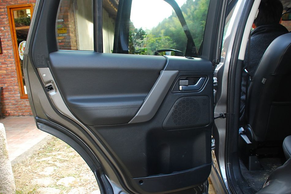 2010款路虎神行者2内饰