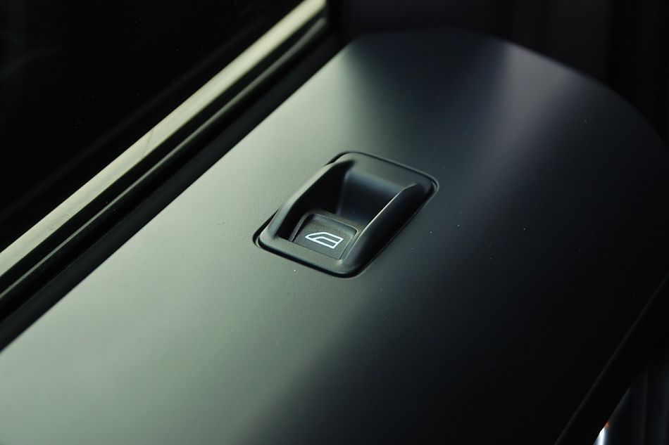 2010款路虎神行者2内饰