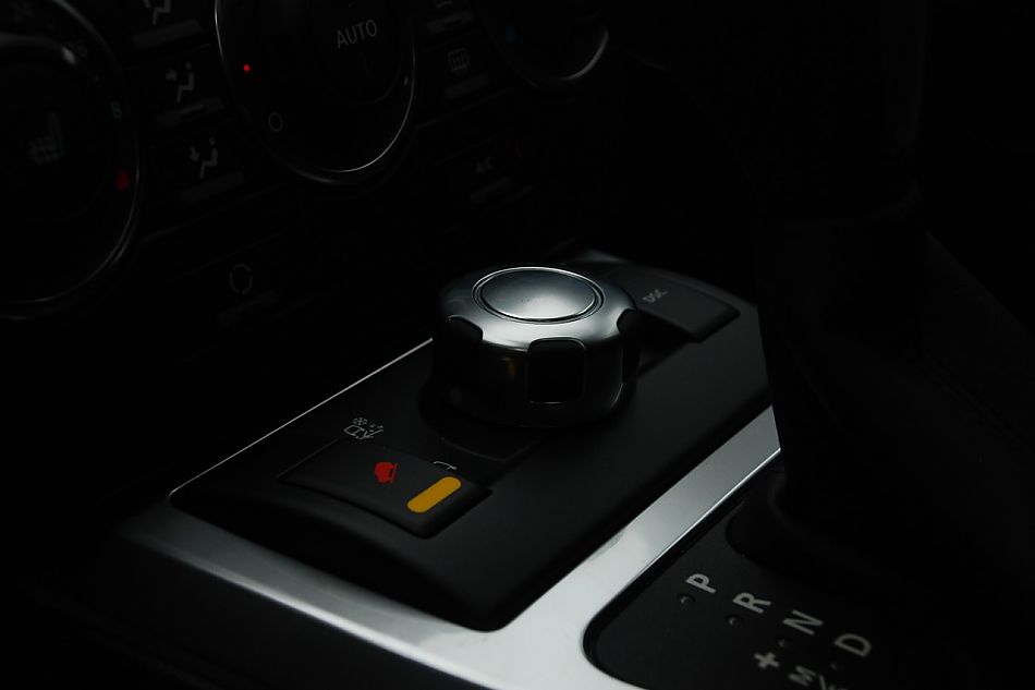 2010款路虎神行者2内饰