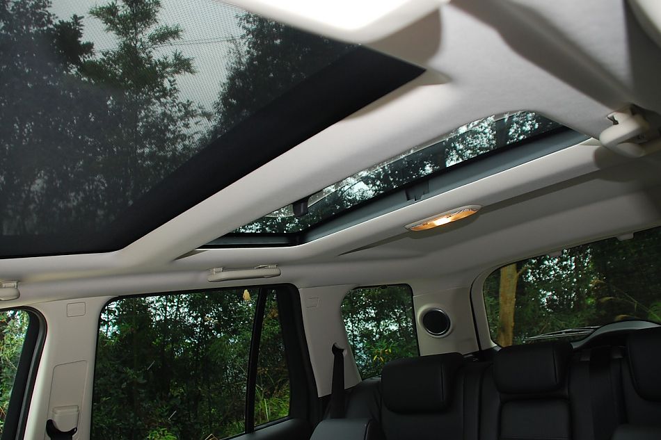 2010款路虎神行者2内饰