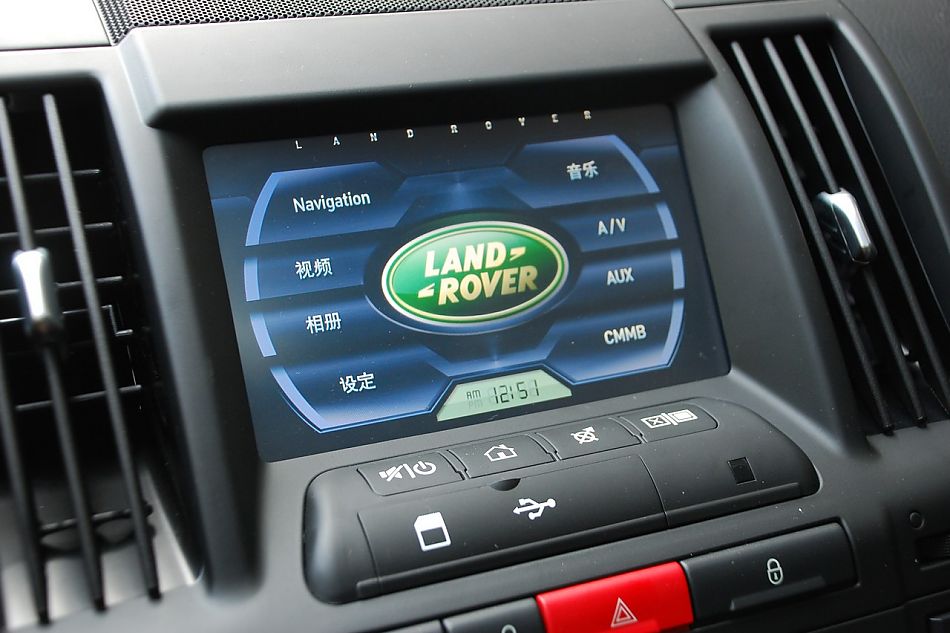 2010款路虎神行者2内饰