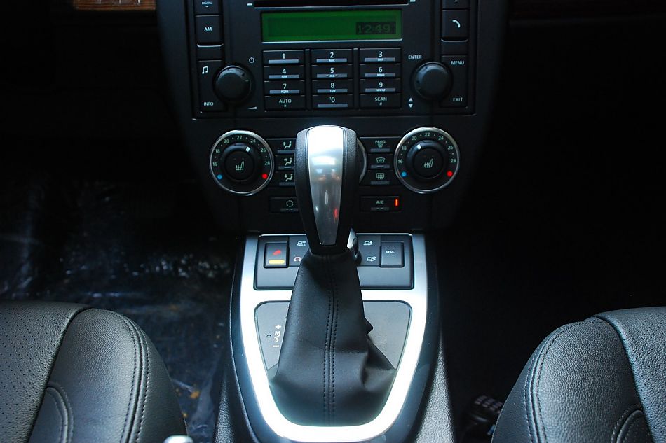 2010款路虎神行者2内饰