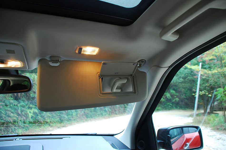 2010款路虎神行者2内饰