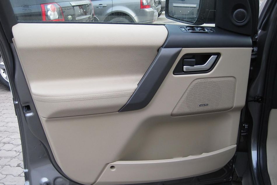 2010款高配版路虎神行者2代港口实拍