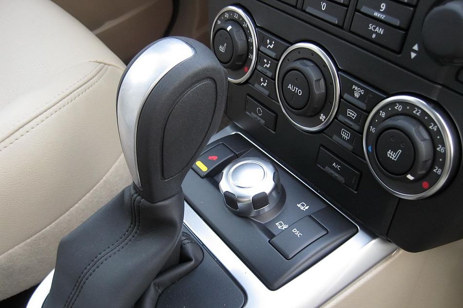 2010款高配版路虎神行者2代港口实拍