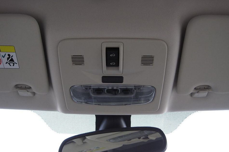 2010款高配版路虎神行者2代港口实拍