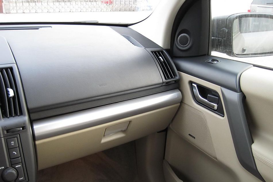 2010款高配版路虎神行者2代港口实拍