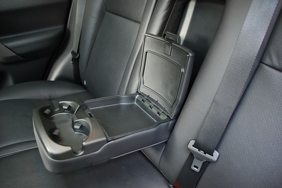 2010款路虎神行者2内饰