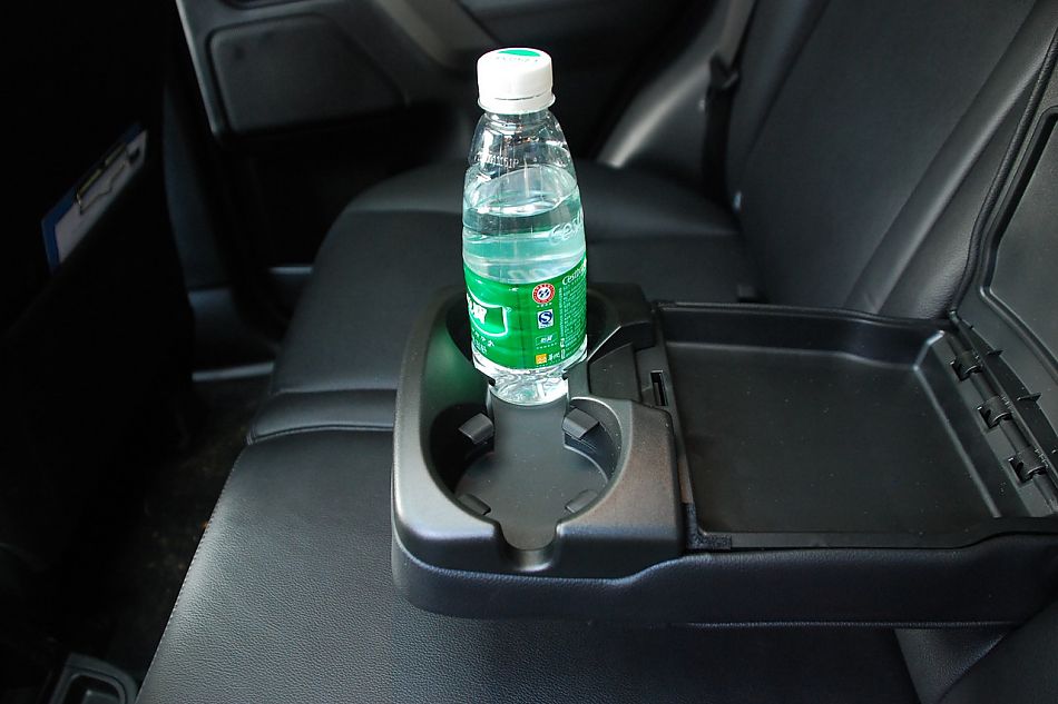 2010款路虎神行者2内饰