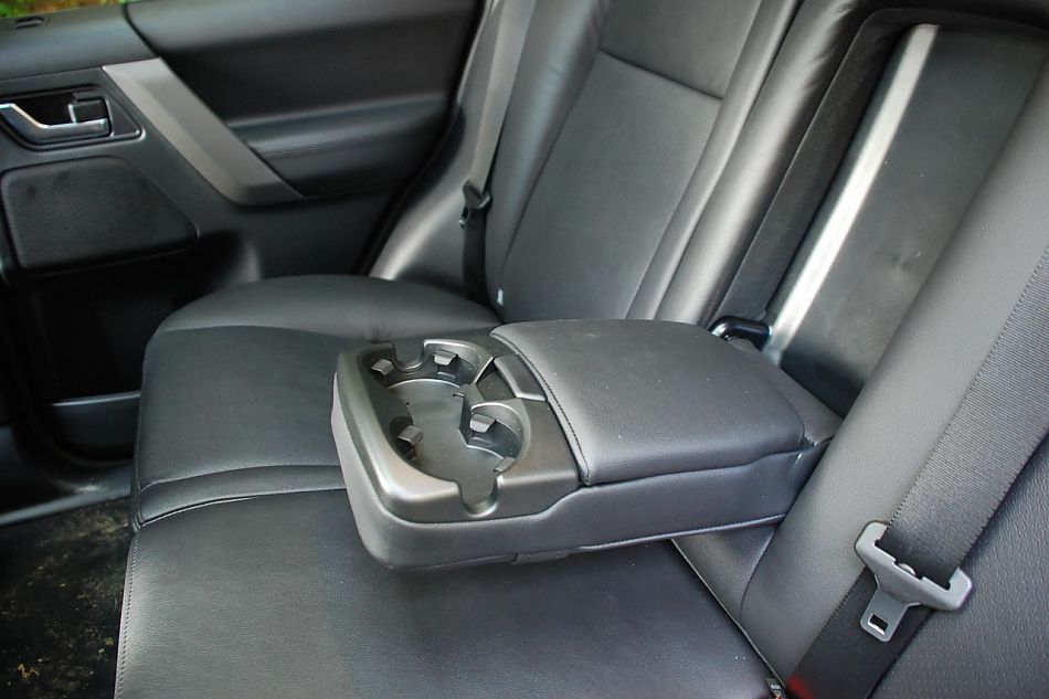 2010款路虎神行者2内饰