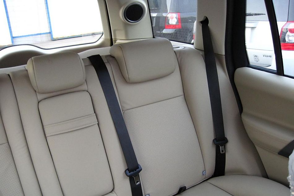 2010款高配版路虎神行者2代港口实拍