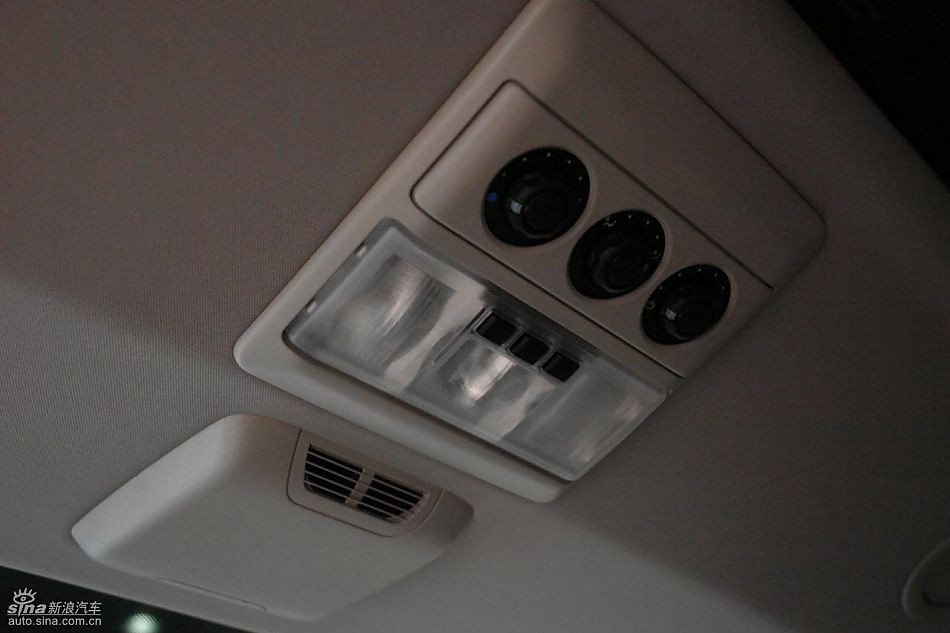 全新路虎第四代发现到港现车实拍