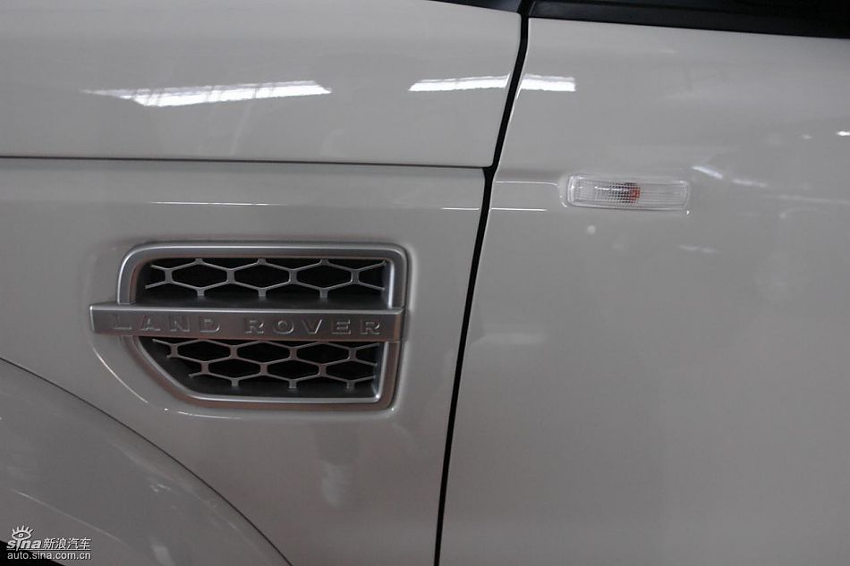 全新路虎第四代发现到港现车实拍