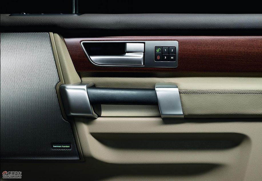 路虎第四代发现内饰