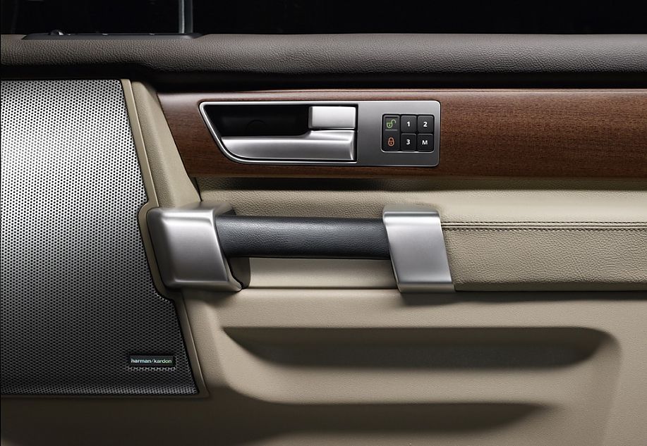 路虎第四代“发现”内饰资料图