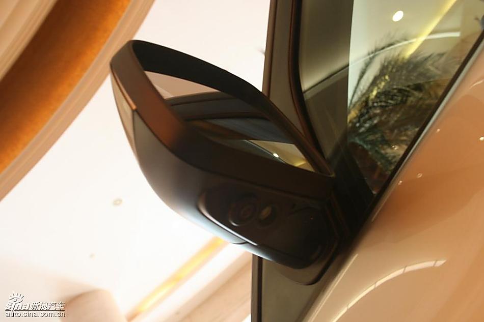 路虎第四代发现